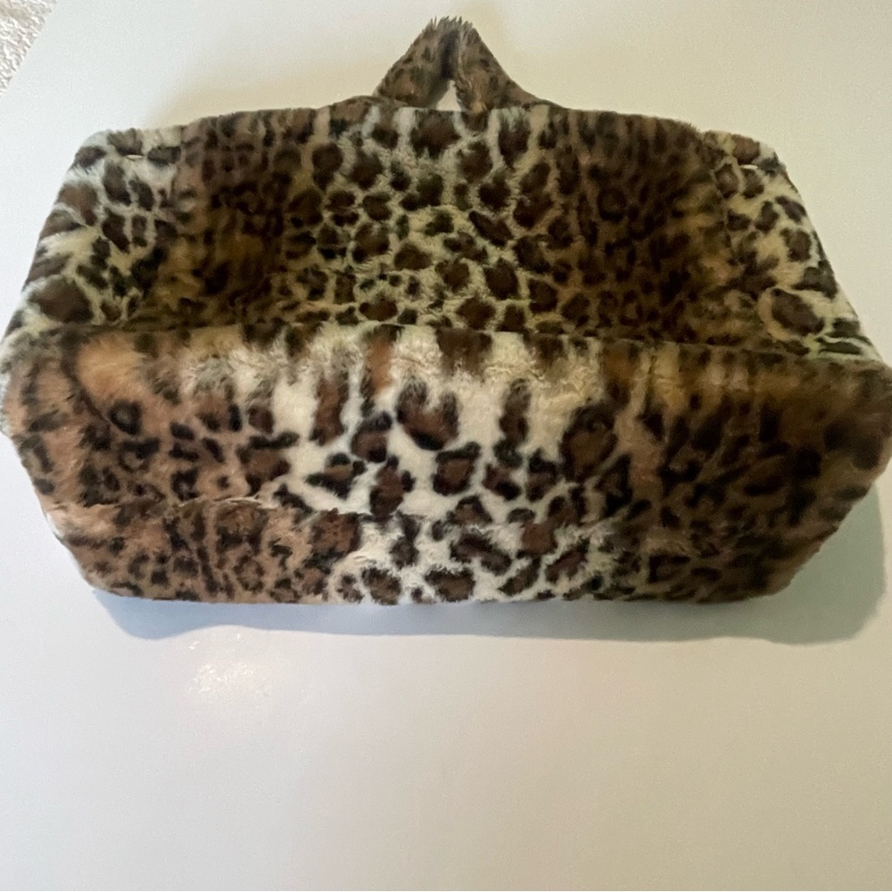 Cabi Chase Tote - Picture 4 of 8